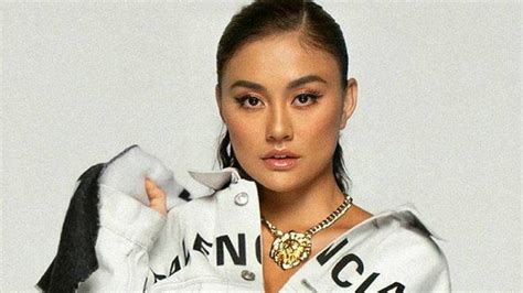 Sertifikat, penghargaan, tanda, atau dokumen yang dipajang di foto bugil agnes mo punya Hayato samurai sampai direkam layar Prediksi kartu lawan dari eksklusif premium mudah