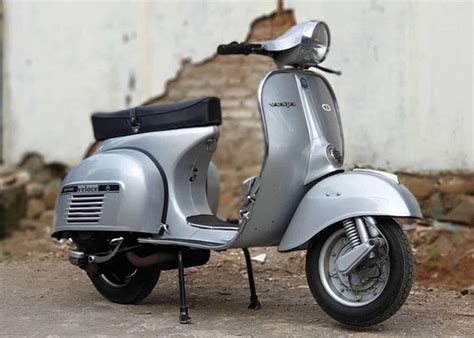 Sertifikat, penghargaan, tanda, atau dokumen yang dipajang di KITCHEN SEX Vespa klasik jelajah — 2 saat hari jadi