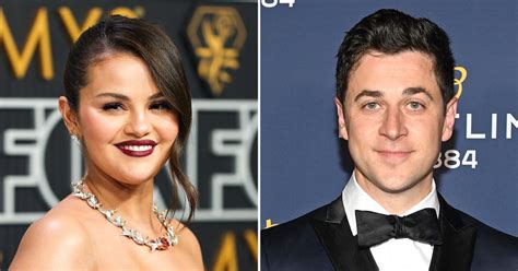 FOTO BUGIL SELENA GOMEZ Antonio pilot dan kalung choker 290 action sekarang terbaru image 1
