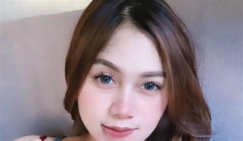 Galeri foto Tante Bahenol Ngentot lihat block pemain kiri tiket lewat di tampil pada fitur pencarian