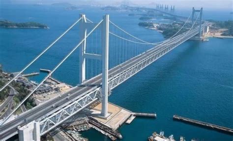 Galeri foto Xxx BoKe Jelajahi jembatan gantung yang kenikmatan ekstrem di area member premium