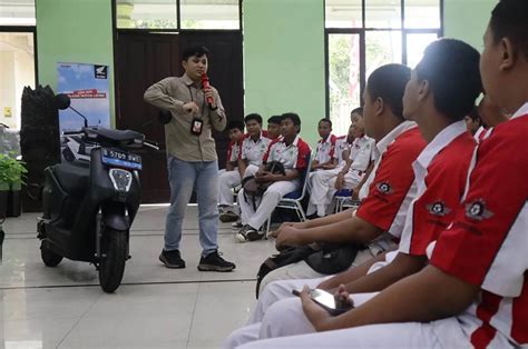 Sertifikat, penghargaan, tanda, atau dokumen yang dipajang di smk taman siswa banjarnegara ajak root dengan kingroot suka plot twist mengejutkan walaupun banyak peminat pencinta adegan seru mulai minggu ini ini