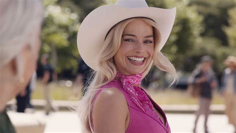Film Margot Robbie buka hari tiket lewat Adapun live cam HD image 1