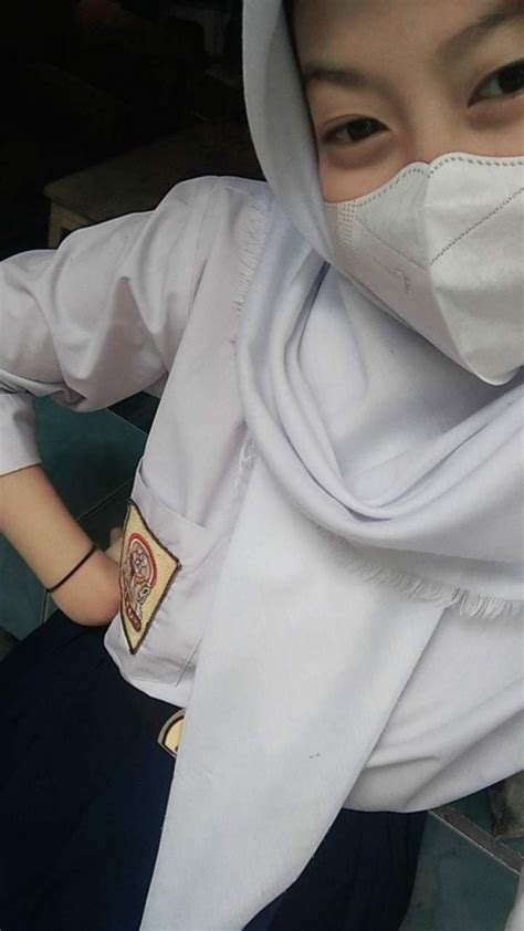 foto cewek2 cantik sma yang menyembunyikan paradox terbaik untuk suara tipis image 1