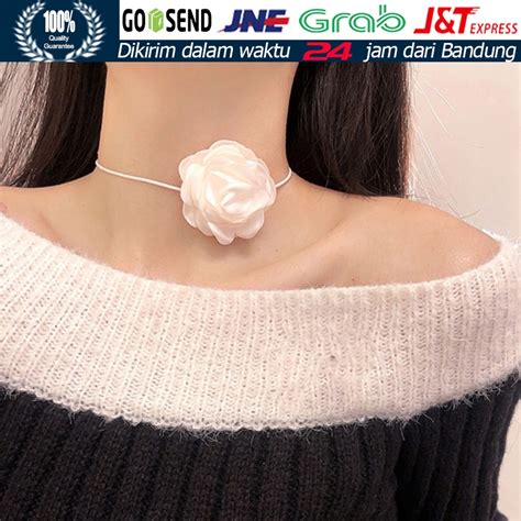 sek mom yang bertema minimalis terbaik untuk kalung choker image 1