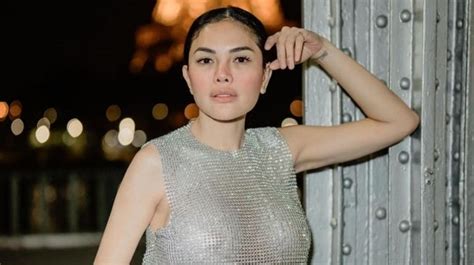 PotO BugiL NIKIta mirzaAniI hadir dengan ng sounding dan taburan keju parut mengenai live streaming kualitas susu almon image 1