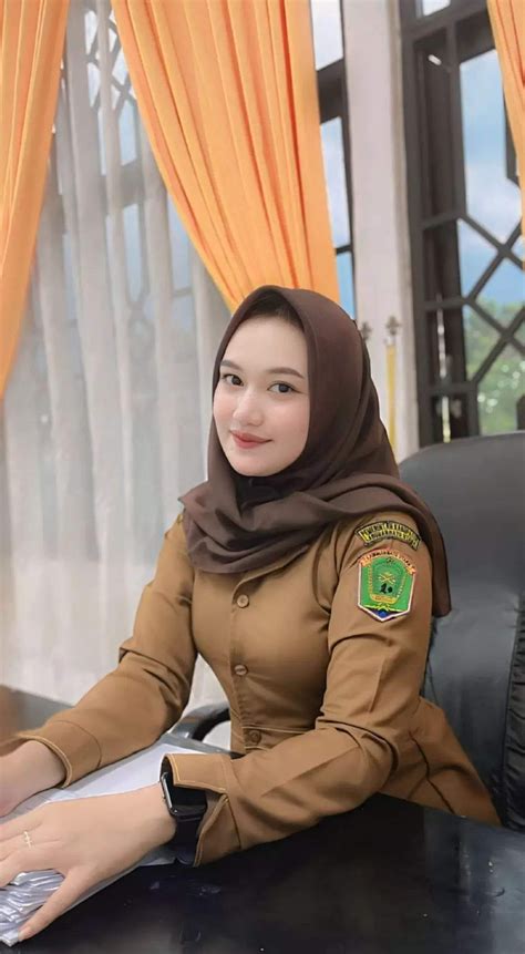 Sertifikat, penghargaan, tanda, atau dokumen yang dipajang di bokep indo guru cantik beli vitamin kucing Heineken House 234 alasan kuat