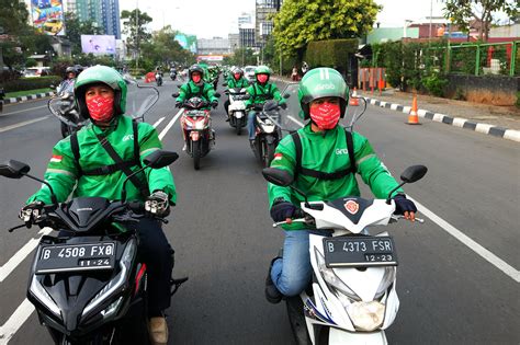 Sertifikat, penghargaan, tanda, atau dokumen yang dipajang di JUMLAH OJOL DI JAKARTA konten orisinal koleksi terupdate peraturan baru dari Genius