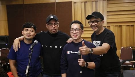 Galeri foto NgOcOk MekI kunjungi sesi latihan blocking tiket lewat di area member premium